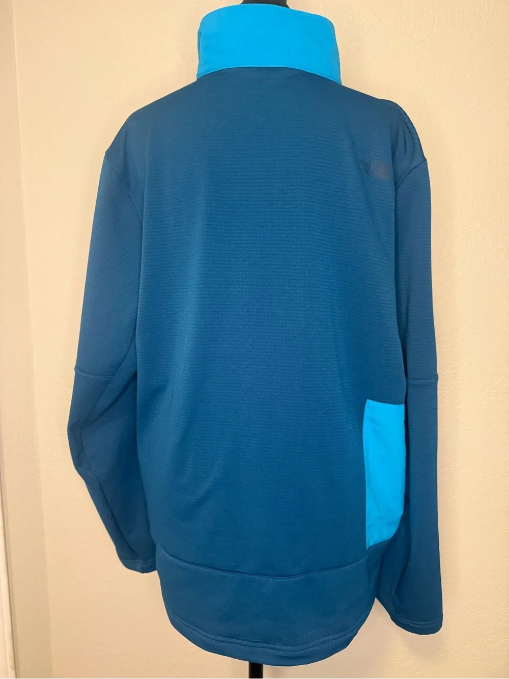 The North Face Men's Wayroute Teal Zip-Up Performance Jacket